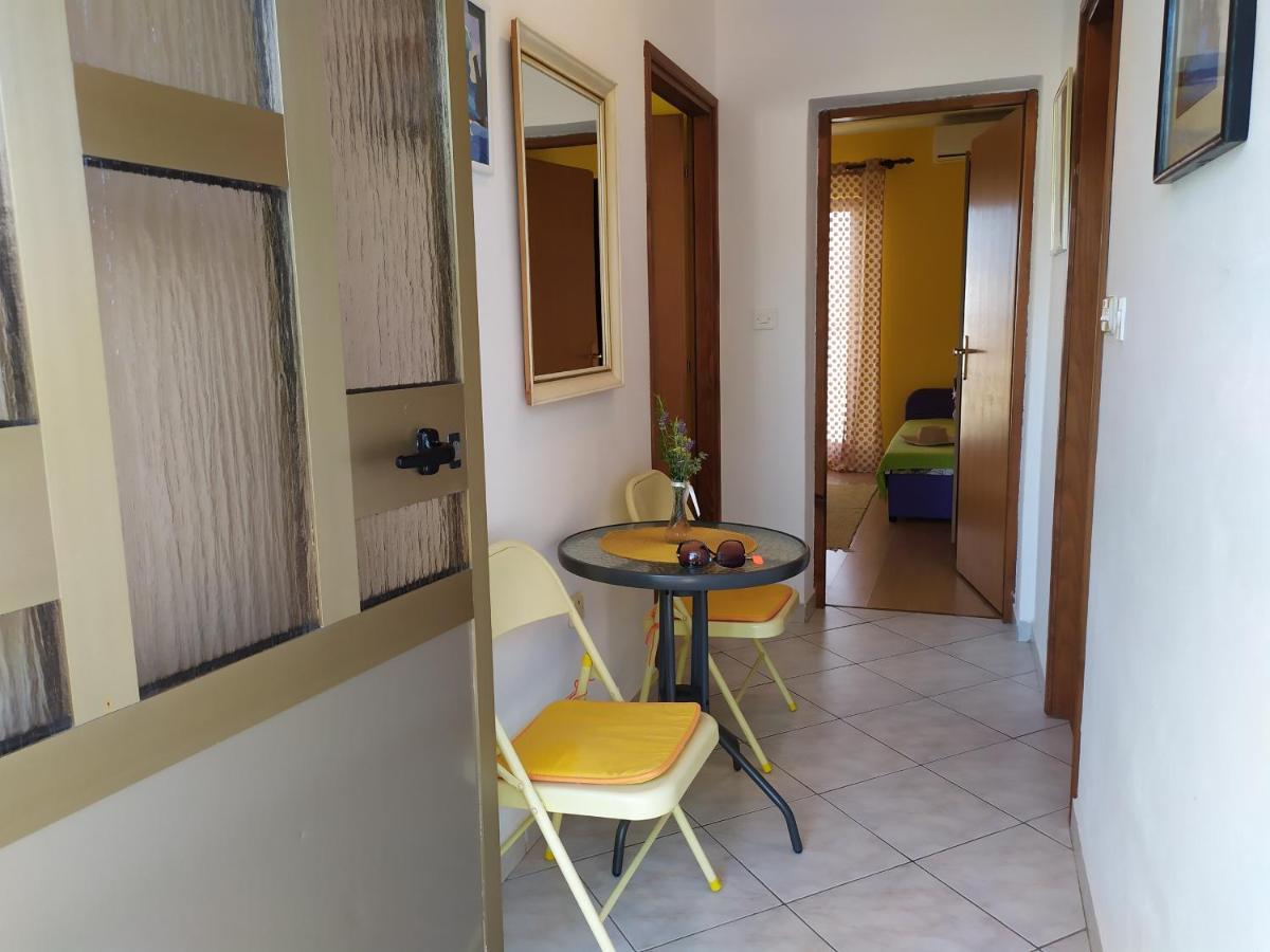 Cozy Apartments Danica Novalja With Terrace - First Floor Εξωτερικό φωτογραφία