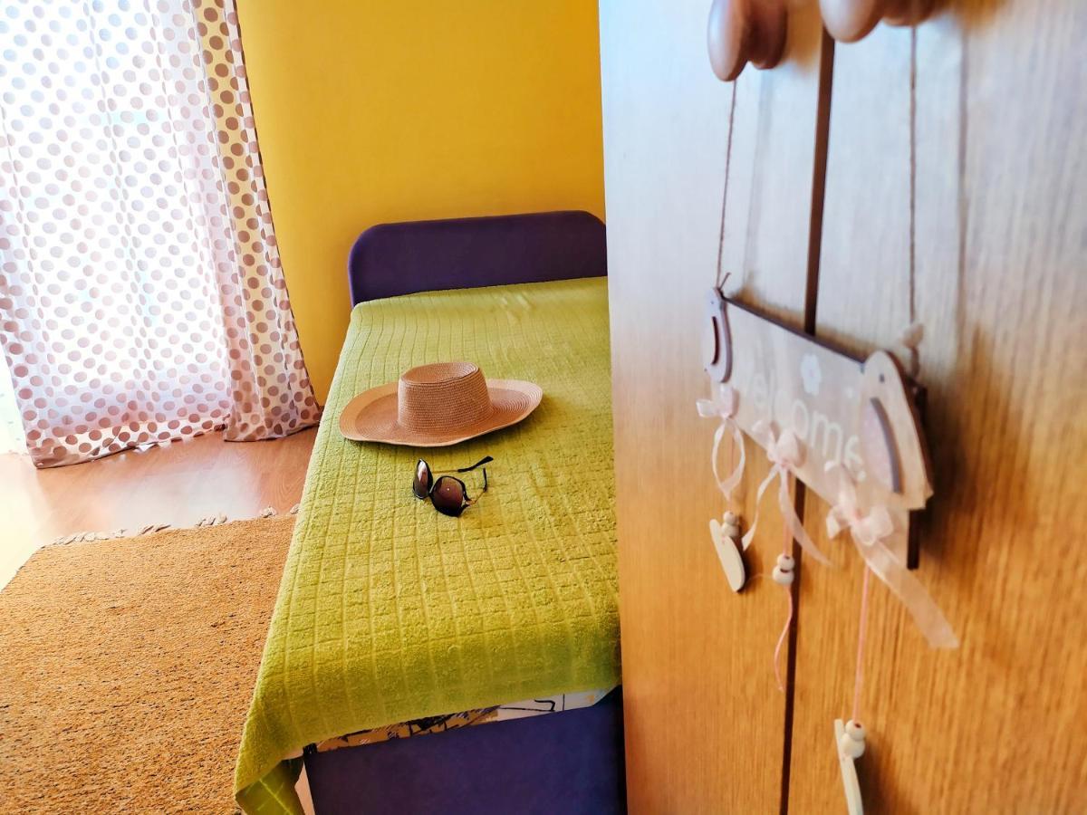 Cozy Apartments Danica Novalja With Terrace - First Floor Εξωτερικό φωτογραφία